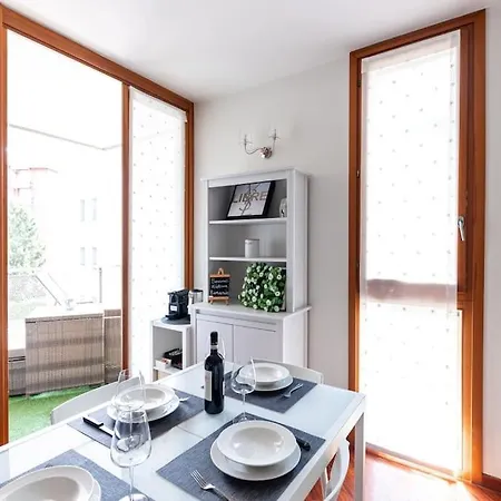 Appartamento Caterina A 5 Minuti Da Milano Fiere E San Siro Con Wifi-Netflix-Free Parking Exterior photo